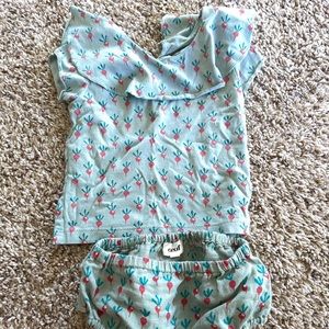 Oeuf ruffle play set 12 mos